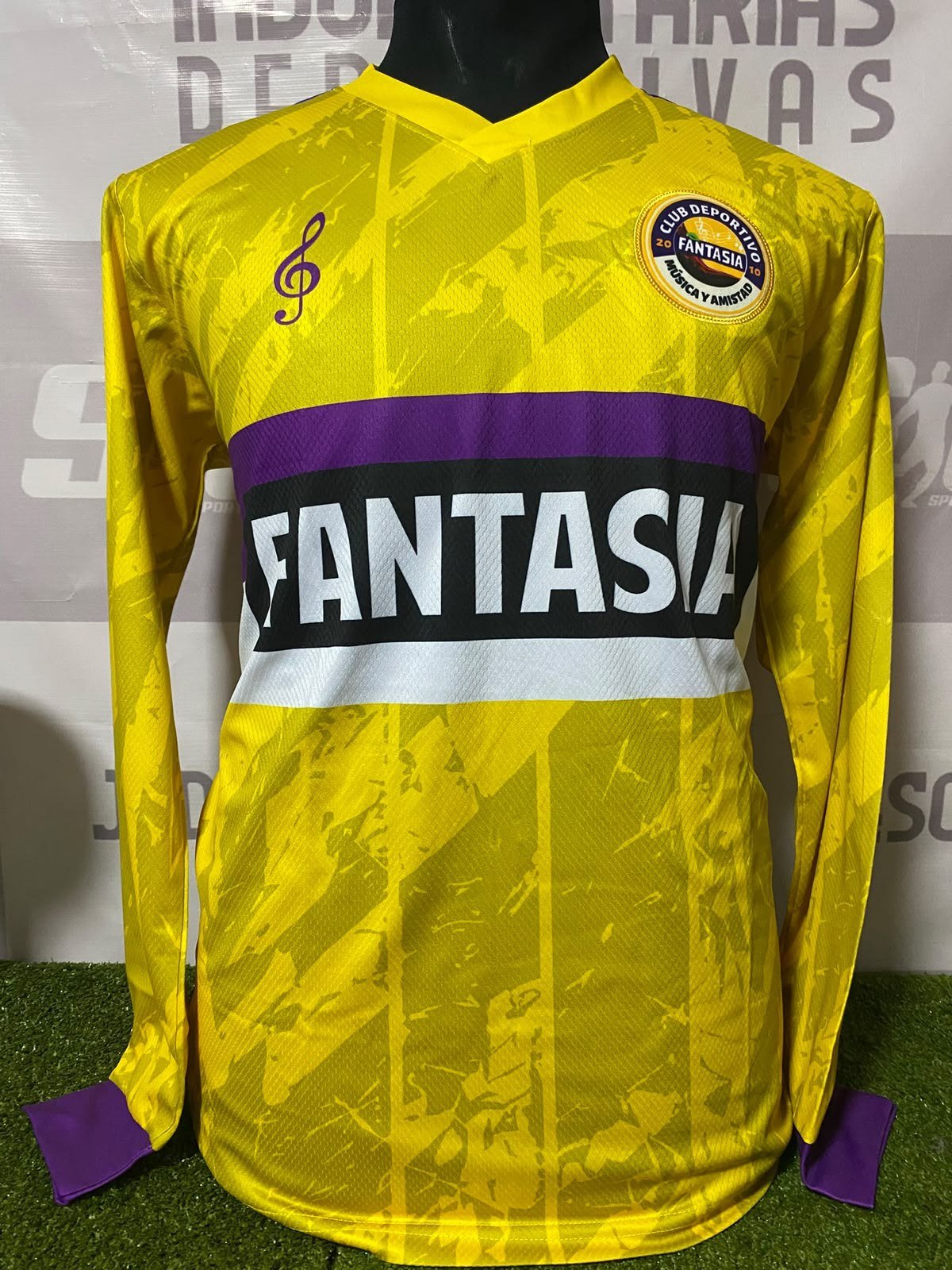 Camiseta amarilla personalizada Fantasía